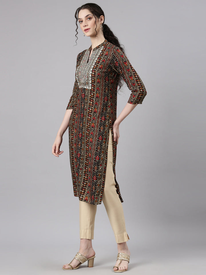 Neerus Green rayon printed straight kurti - back view