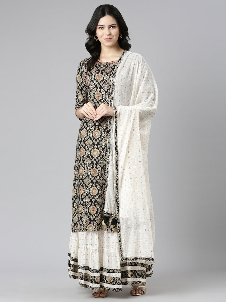 Neerus Black printed straight kurta set with skirt and dupatta - detail view 2