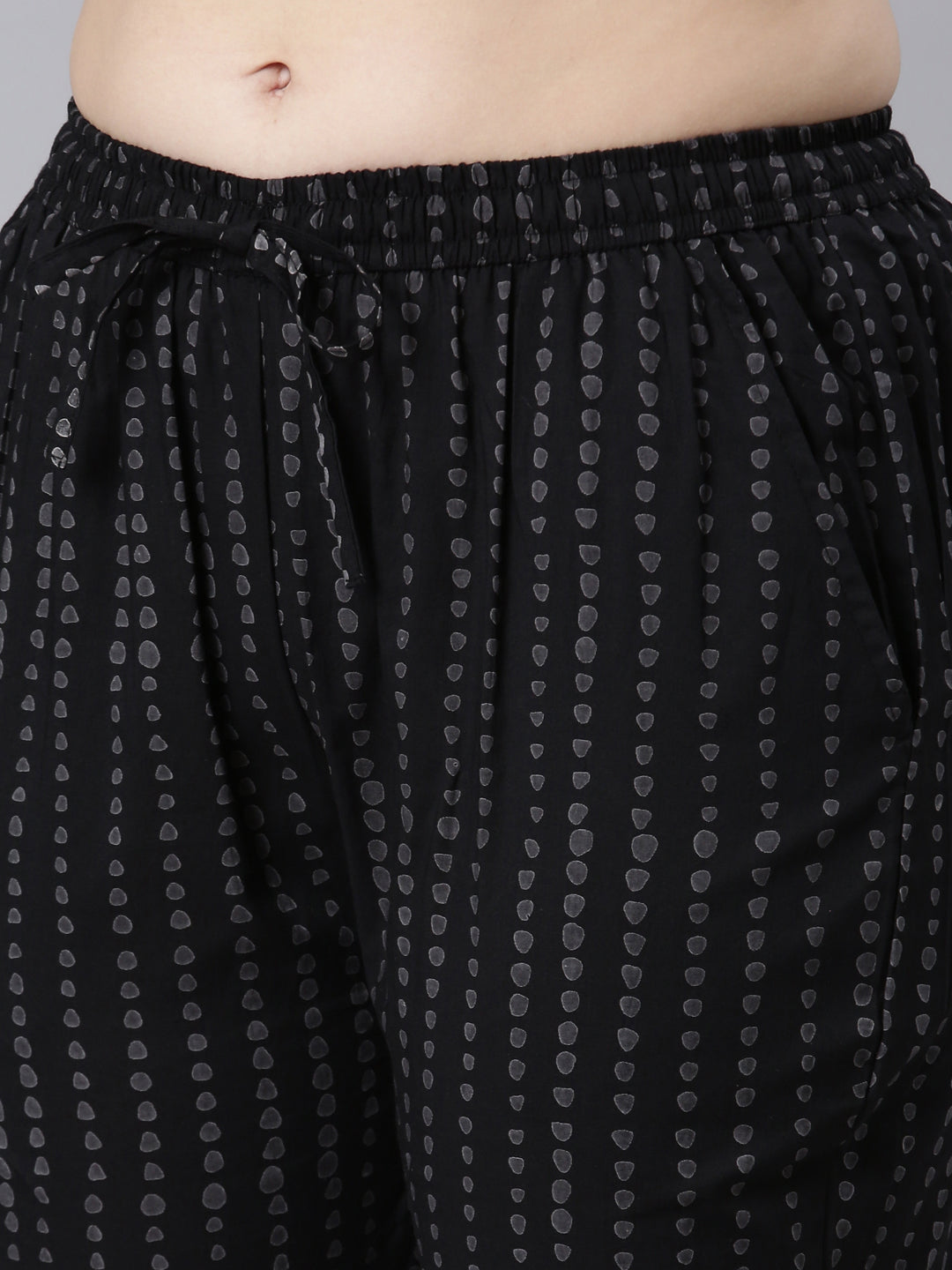 Neerus Black printed floral suit set panelled straight - detail view 3