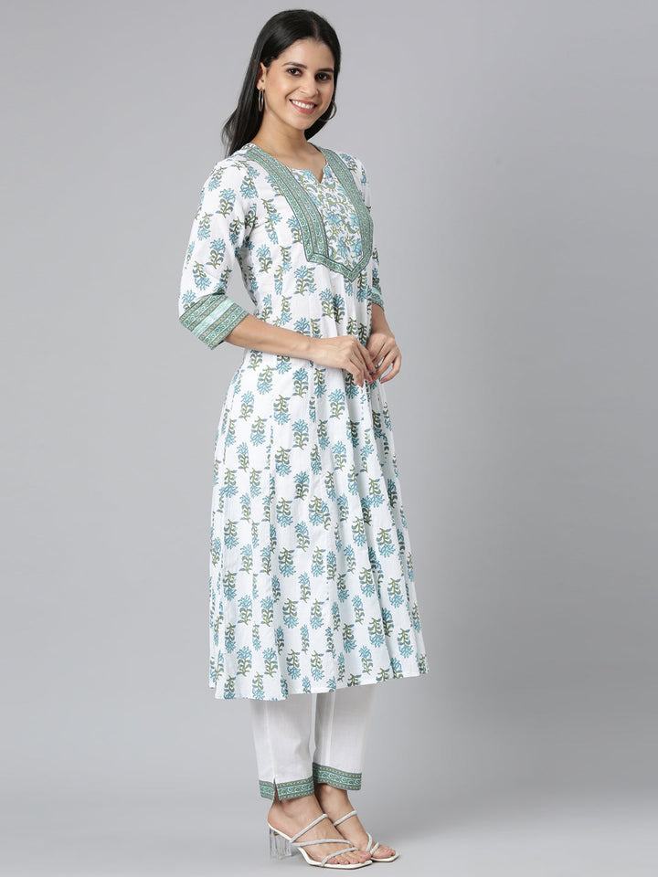 Neerus Green solid straight suit set kurta with trouser and dupatta - back view