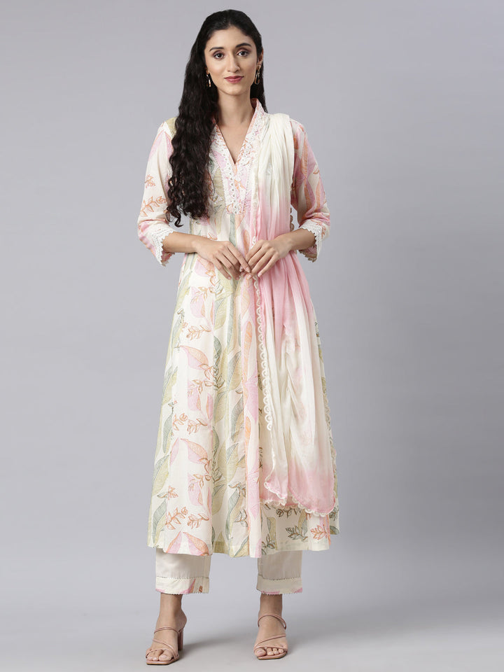 Neerus Beige panelled straight suit set kurta trouser dupatta - detail view 2