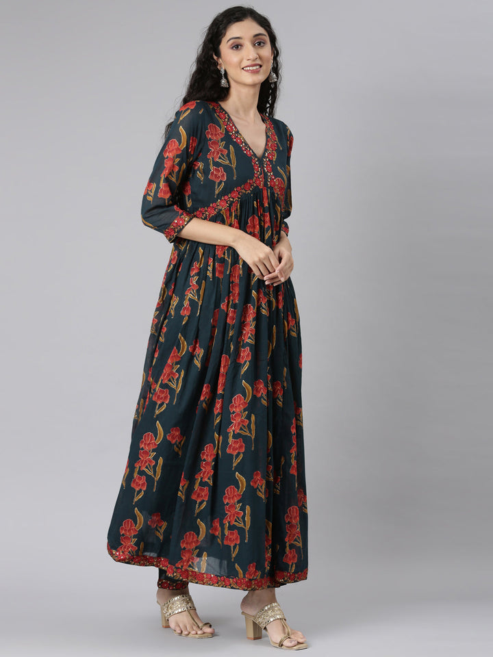 Neerus Green muslin printed kurta suit set - side view
