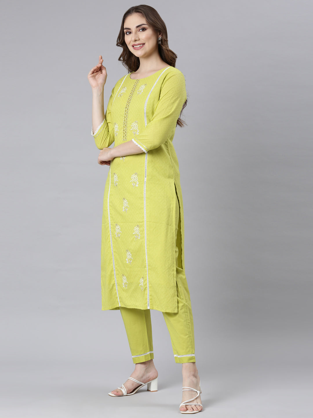 Neerus Green printed ethnic kurta set - side view