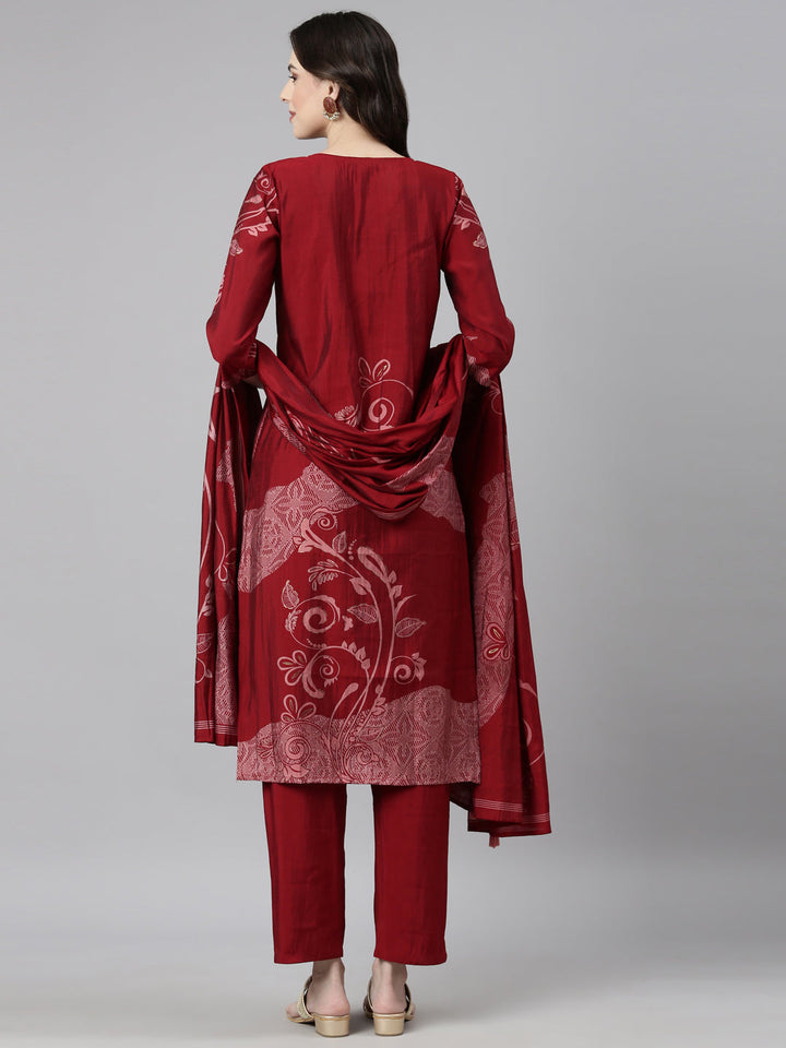 Neerus Maroon rayon straight suit set - detail view 1