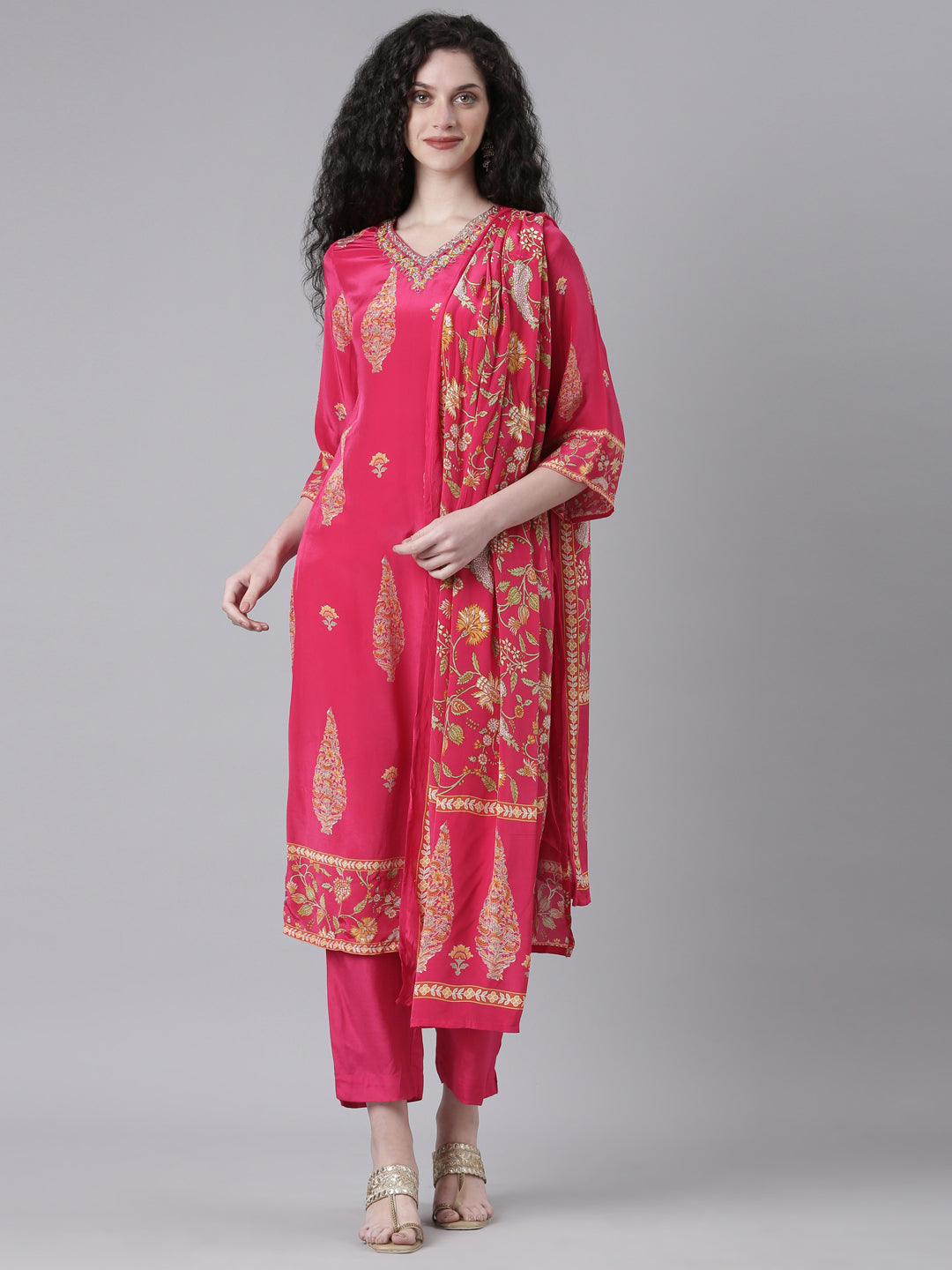 Neerus Pink cotton printed suit set - front view