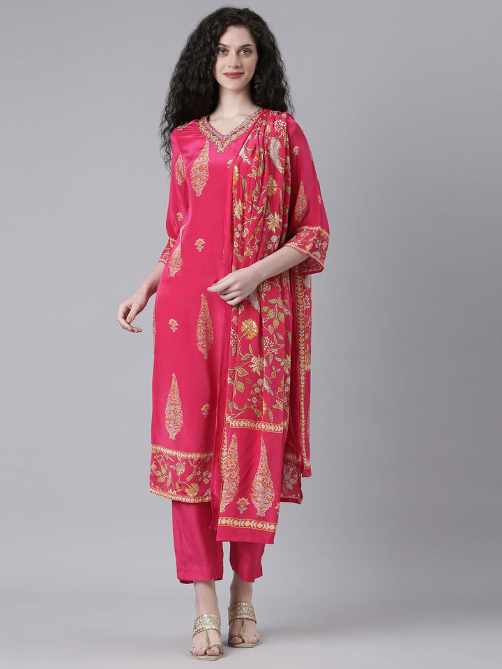 Neerus Pink cotton printed suit set - front view
