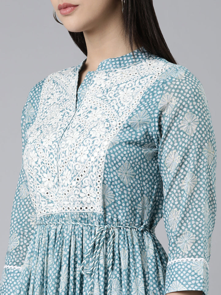 Neerus Green cotton printed straight kurti - detail view 1