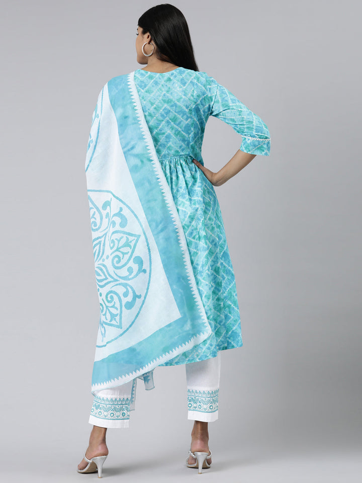 Neerus Green cotton printed kurta set with trouser and dupatta - side view