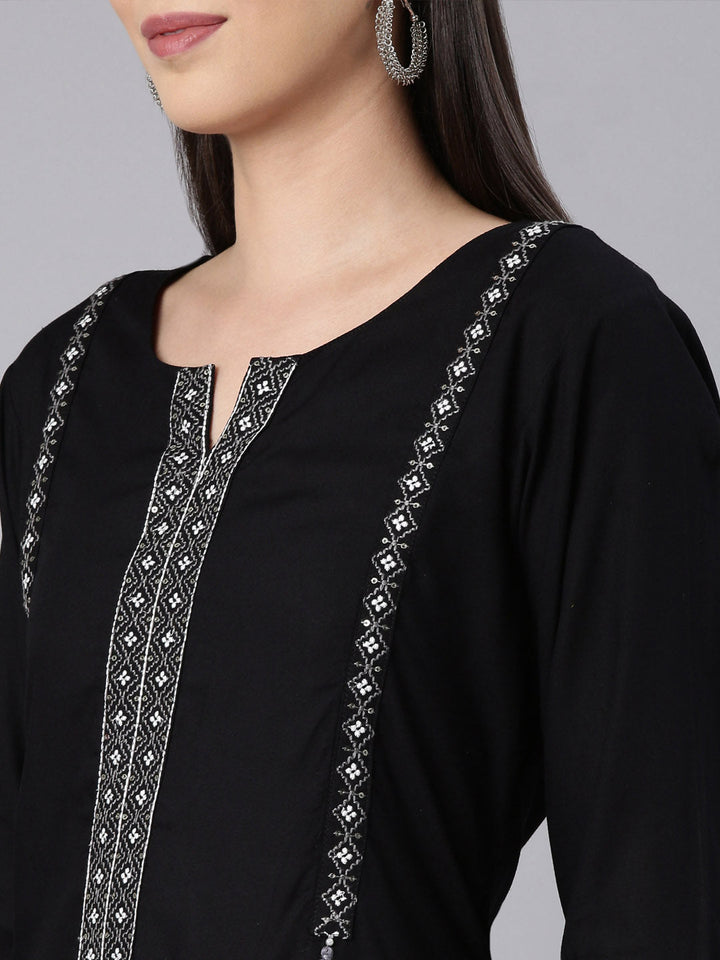 Neerus Black rayon solid straight kurti - detail view 2