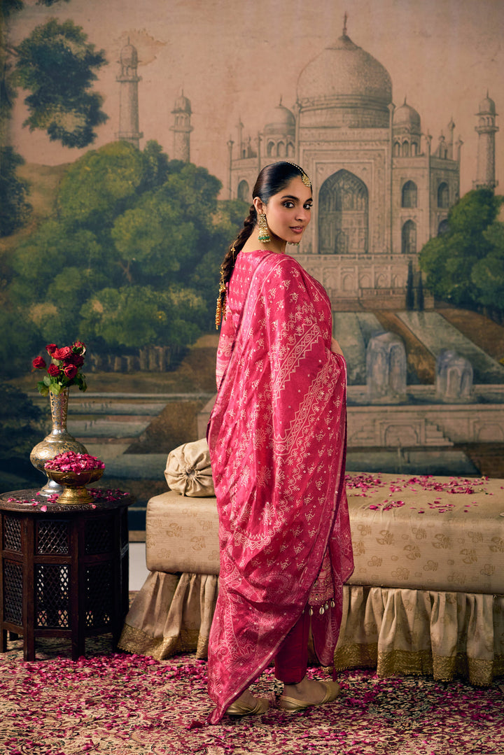 Rani Pink Crepe Vintage Paisley Printed Three Piece Set