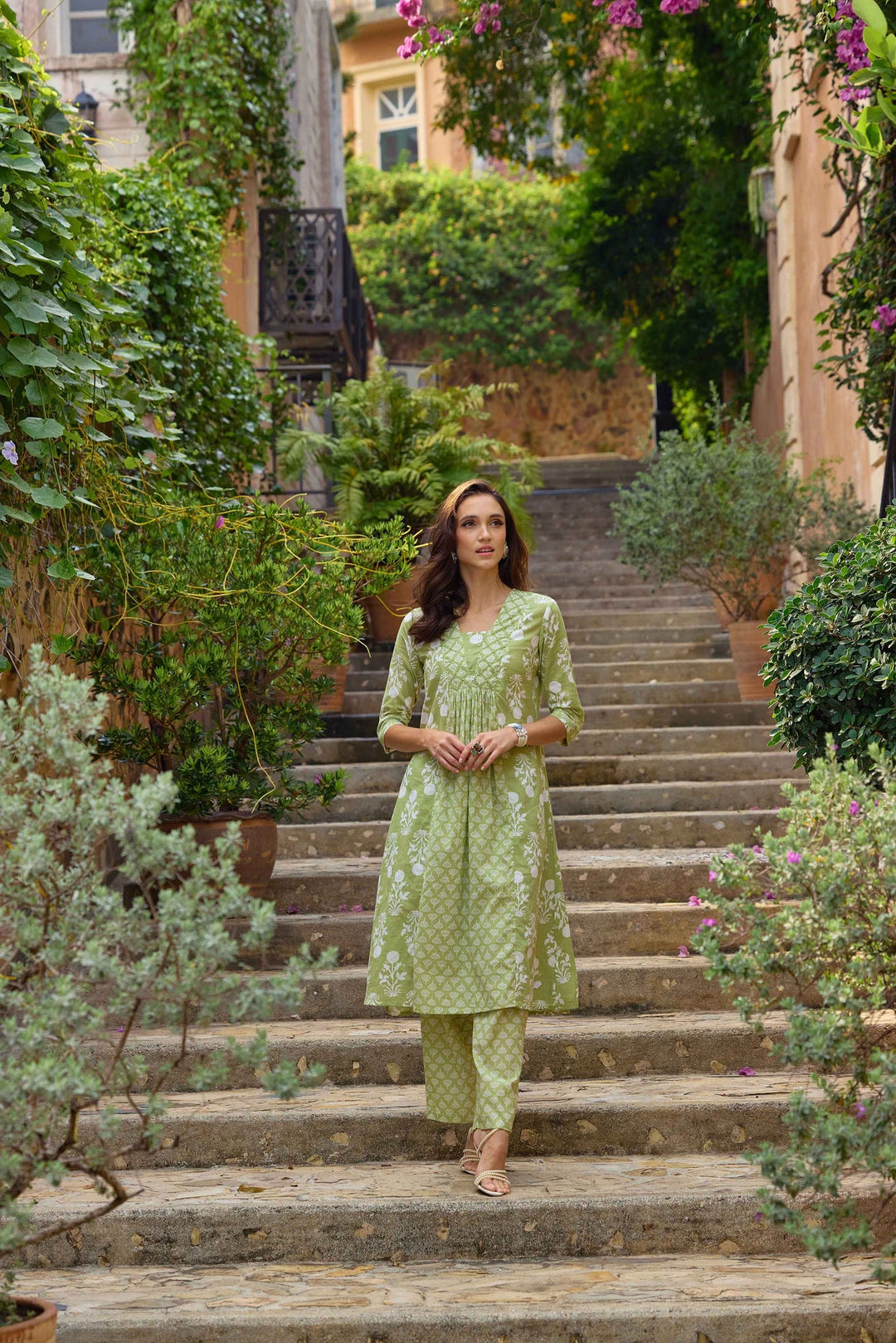 Neerus Green cotton printed kurta set - back view