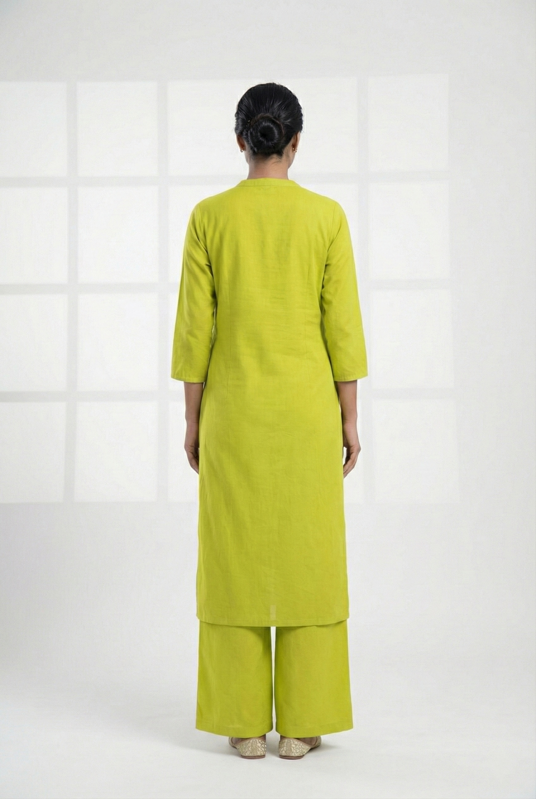 Neerus Green cotton digital printed suit set - side view
