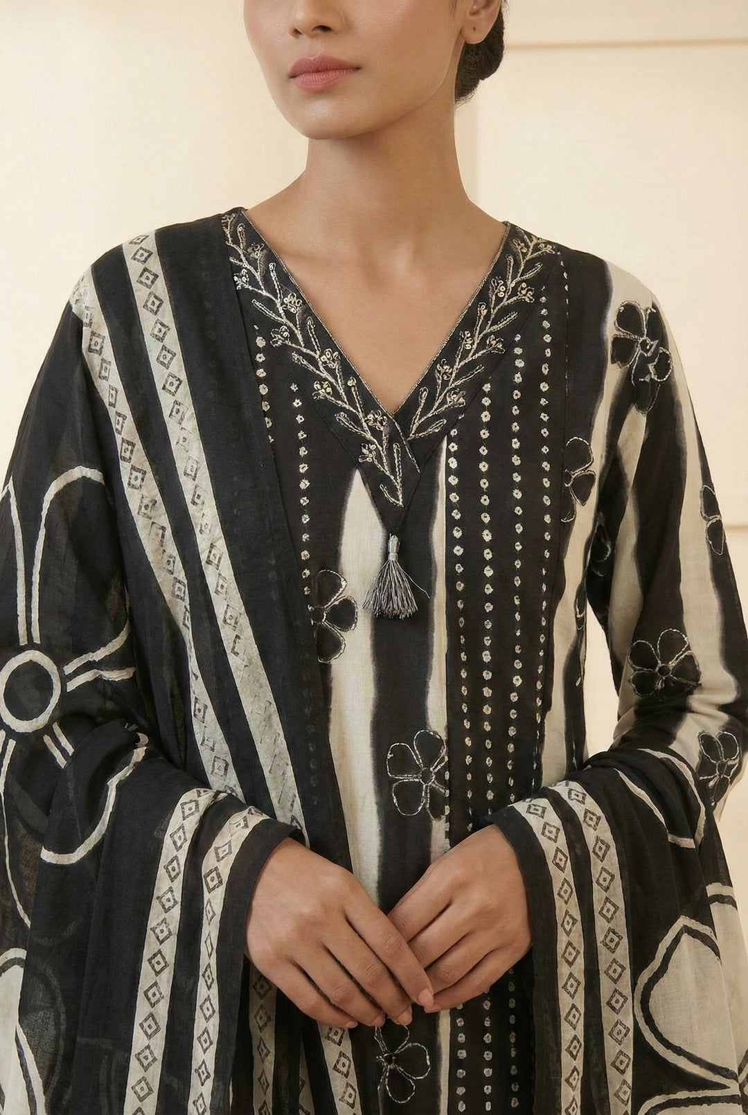 Neerus Black cotton hand embroidered suit set - detail view 1