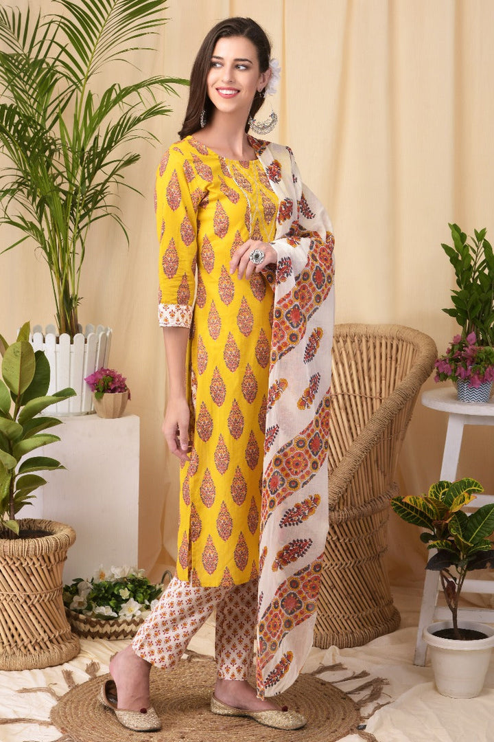 Neerus Yellow cotton kurta set with dupatta - detail view 1