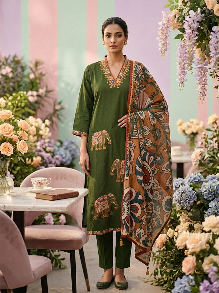 Neerus Green cotton printed suit set - front view
