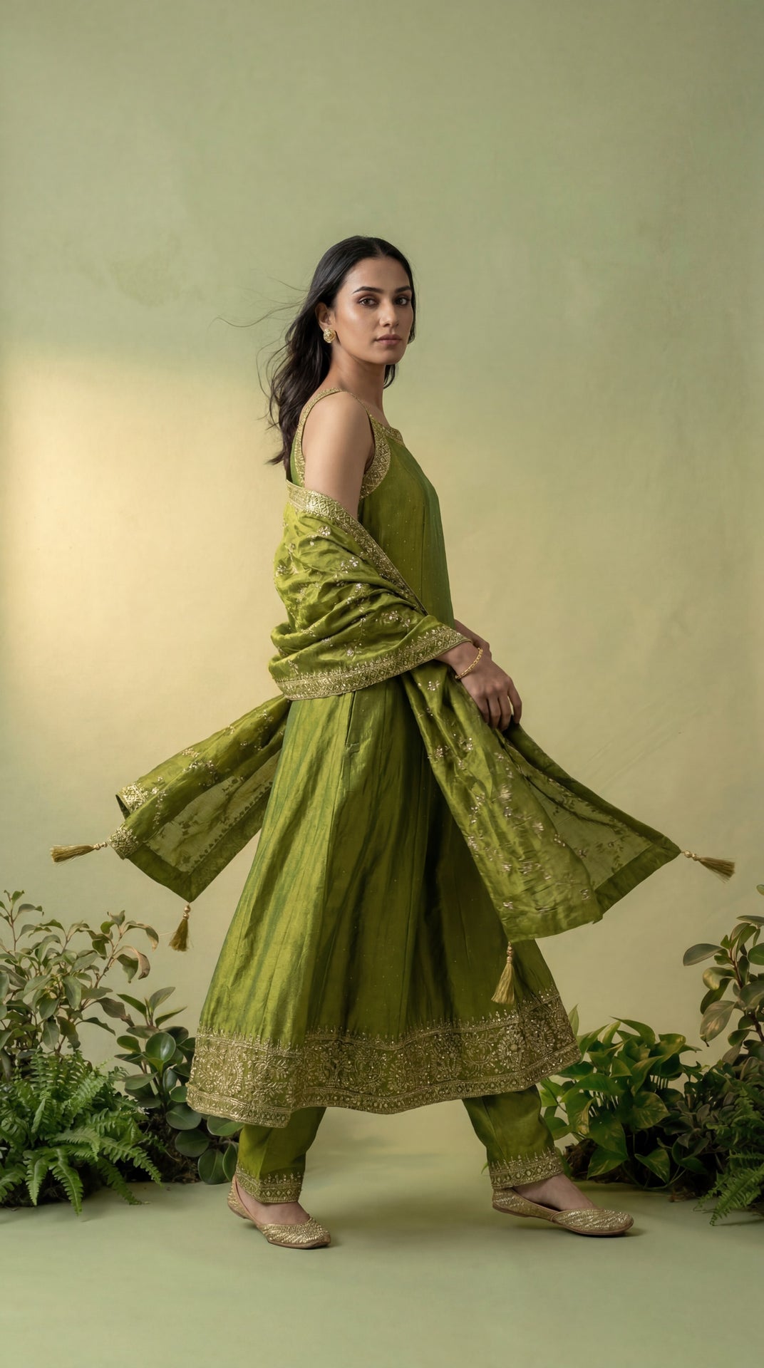 Variyali Green Silk Three Piece Set