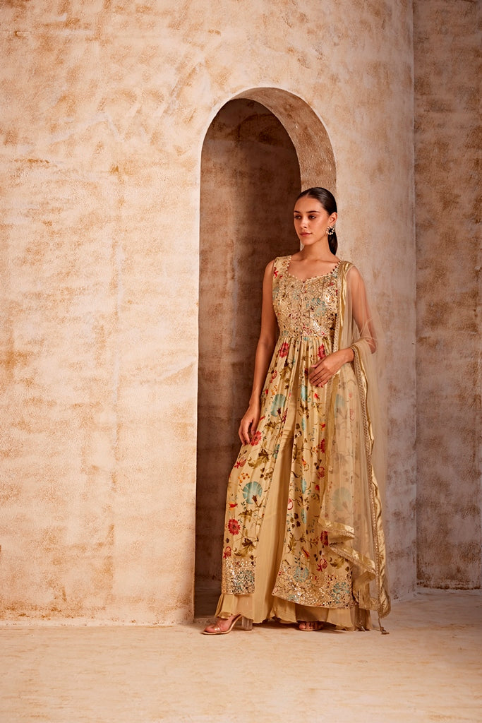 Neerus Beige crepe embroidered suit set - side view